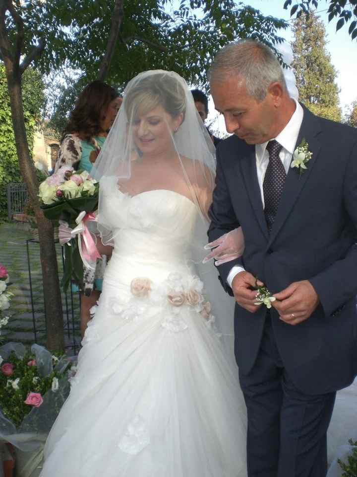 Abito da sposa colorato: chi lo indosserà? - 1