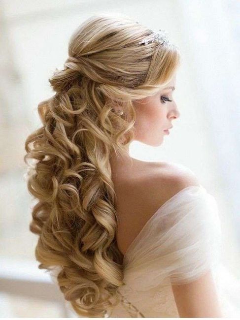  Capelli lunghi e acconciatura - 1