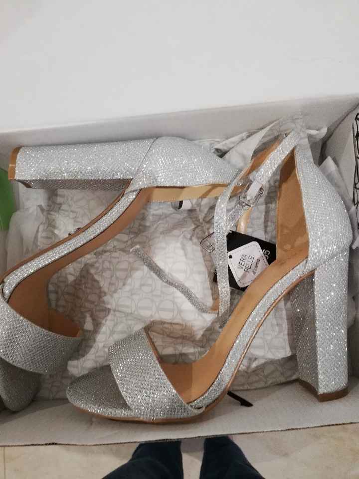 Secondo paio di scarpe - 1