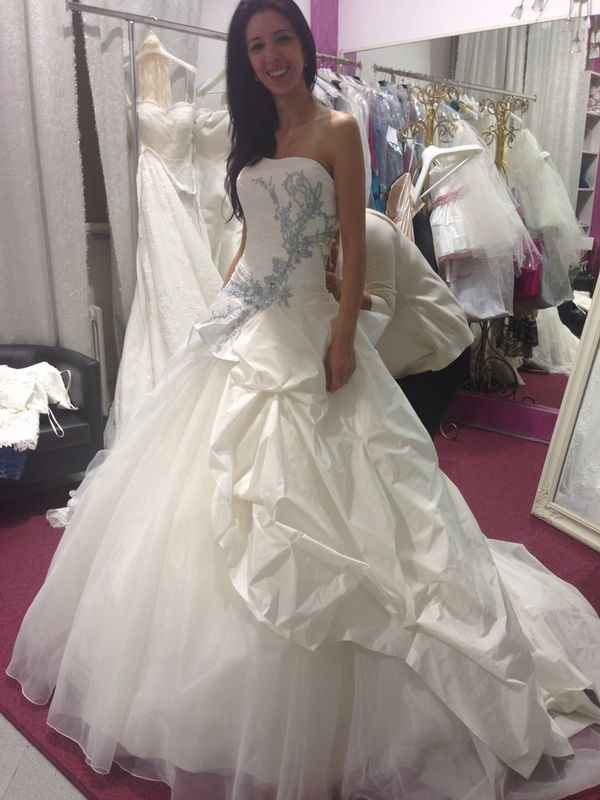 Questo é il mio abito e il vostro??? postate le foto!!!! - 1