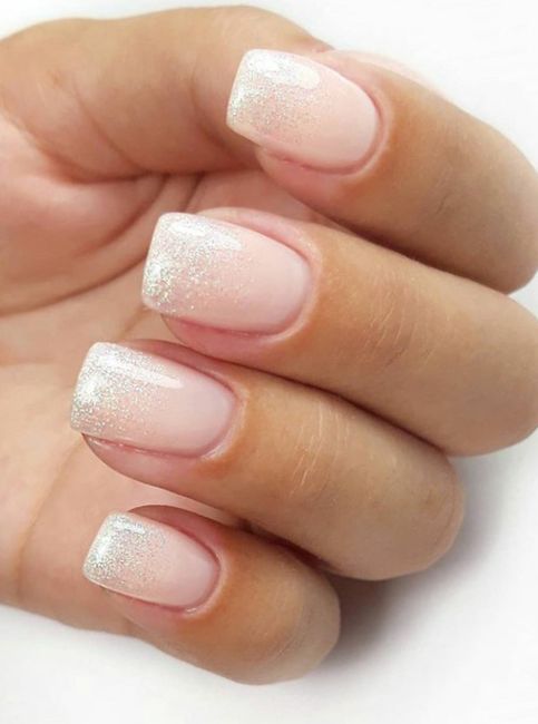 Manicure sposa: classica VS colorata - 1