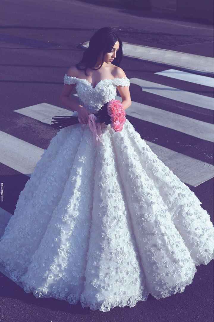  A.a.a. Abito da sposa cercasi - 1