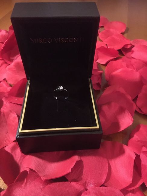 Celebriamo l'amore! Uscite l'anello 📸💍🥳❤️ 24