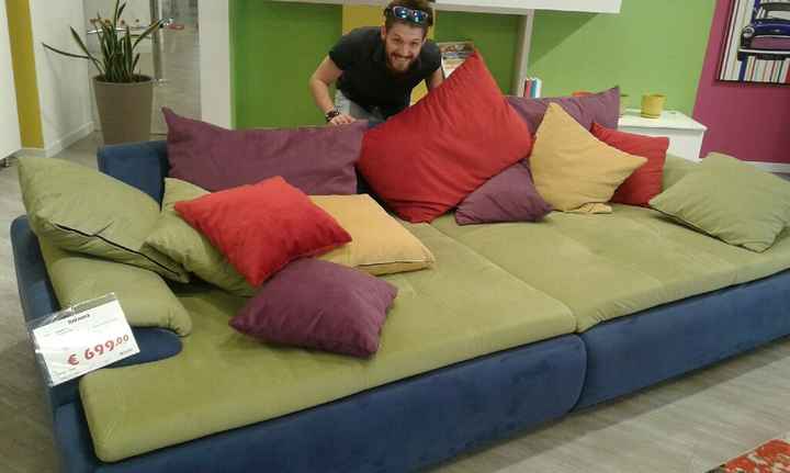 Felicissima per il divano - 1