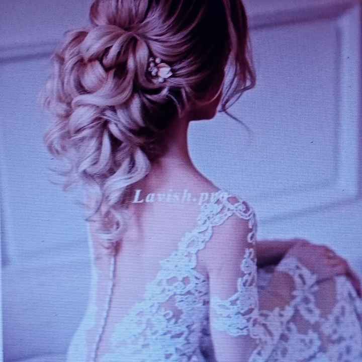 Scollatura halter (americana) e acconciature: mi fate vedere le vostre? - 2