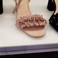 Scarpe color nude tacco basso - 2