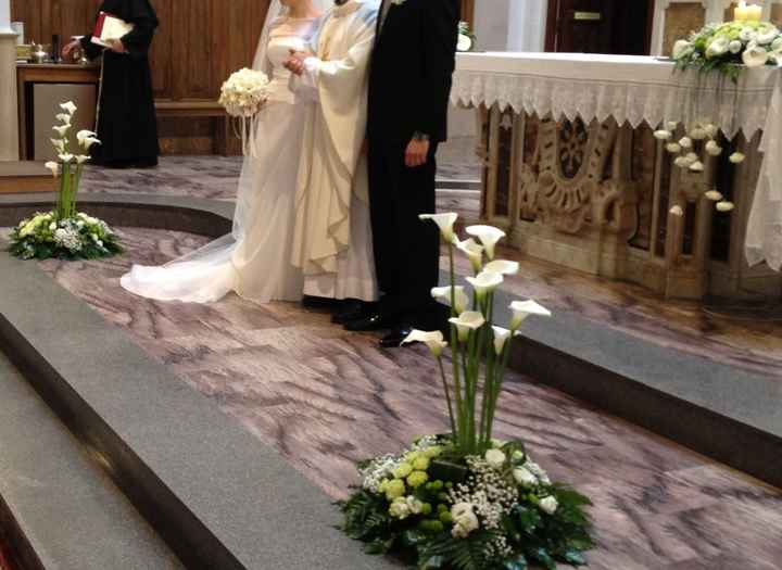 Composizione fiori mensa e altare