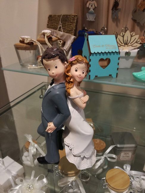 Cake topper