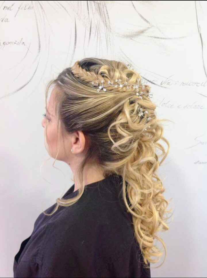 Ecco la mia acconciatura 22/5/18💕semiraccolto - 2