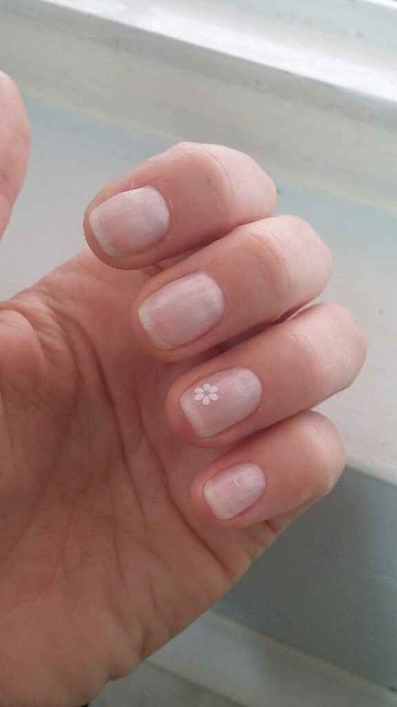 Pensiero sulle unghiette :) - 1