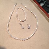 Orecchini e collana - 1