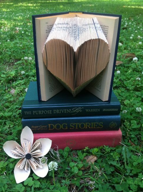 libro a forma di cuore