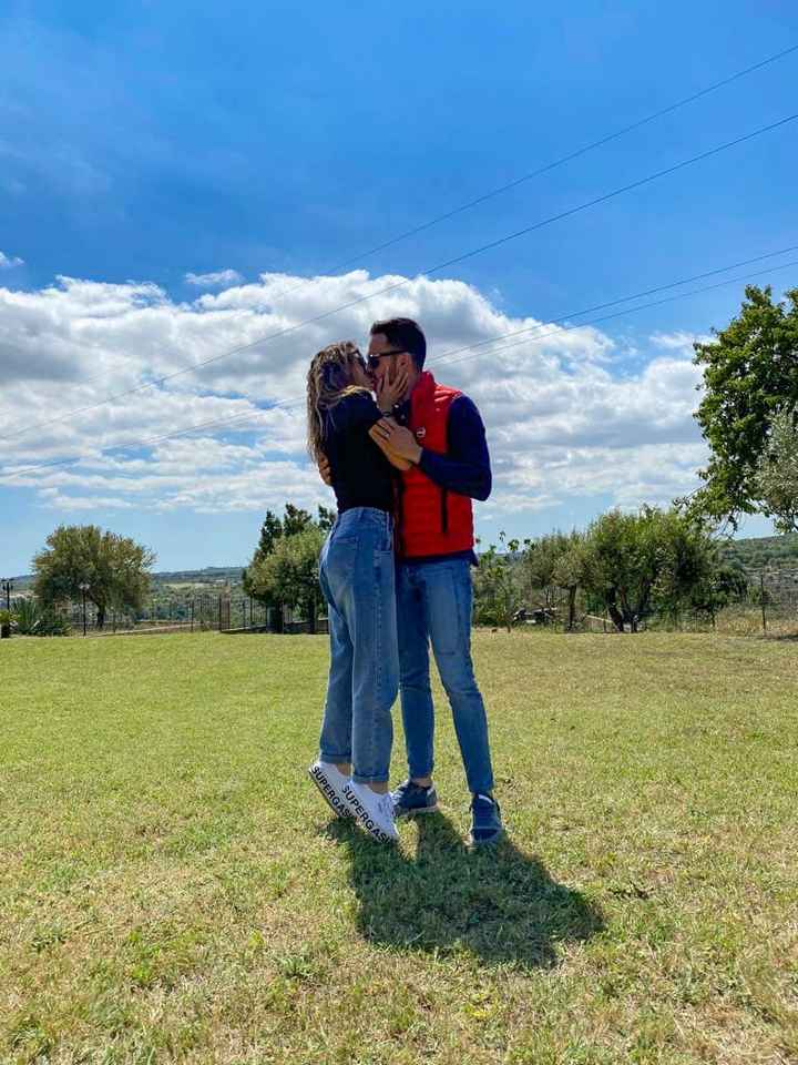 Postate una foto di voi due 👇 - 1