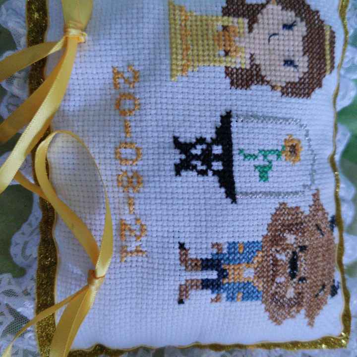 Cuscino Porta Fedi - 1