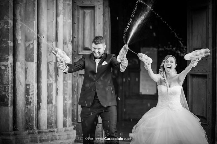 Uscita dalla chiesa - 1