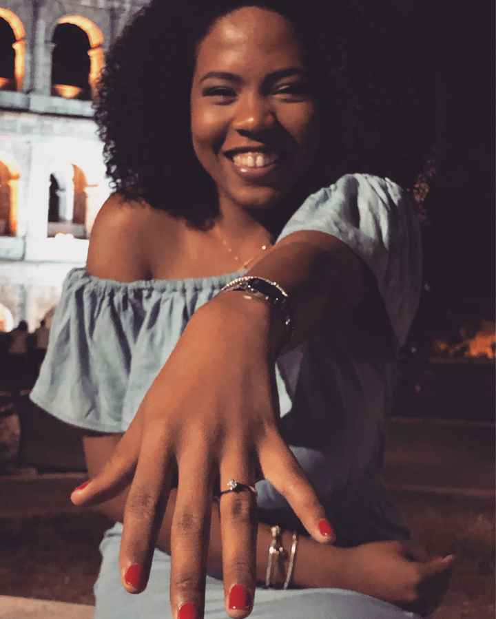 E ora mostraci una foto del tuo anello di fidanzamento! - 1