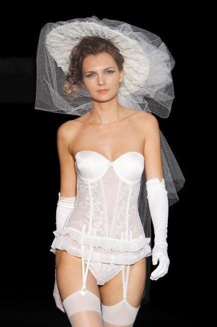 Ipotetico completo intimo