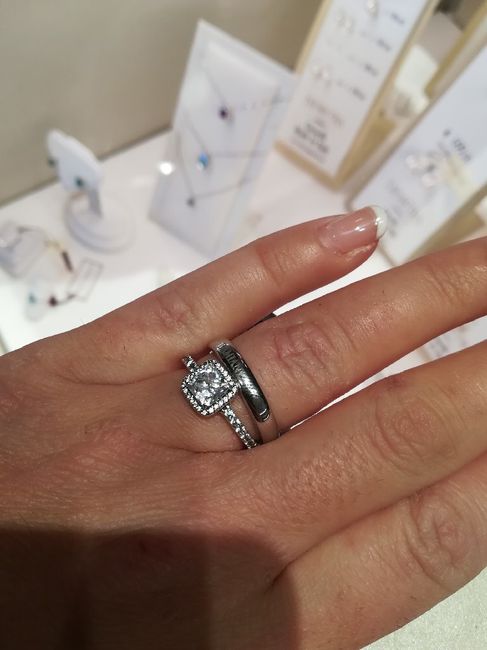 Com'è il vostro anello di fidanzamento? 1