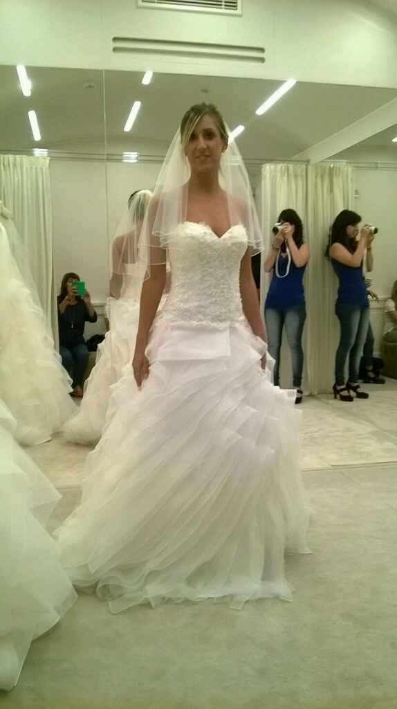 Mi fate vedere i vostri abiti? - 1