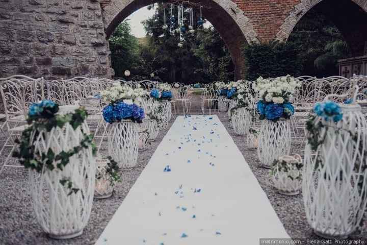 Suggerimenti allestimenti bianco e blu - 1