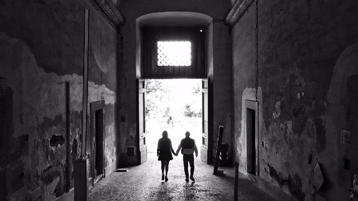  Marito e moglie aspettando domenica.. - 1