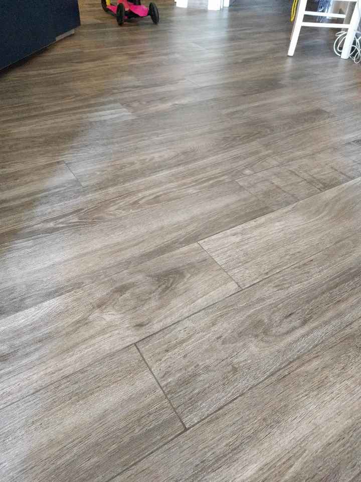 Come posare pavimenti gress effetto parquet - 1