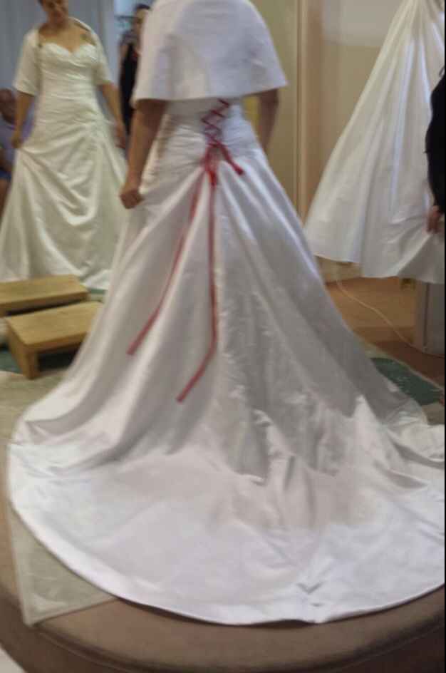 Questo é il mio abito e il vostro??? postate le foto!!!! - 2