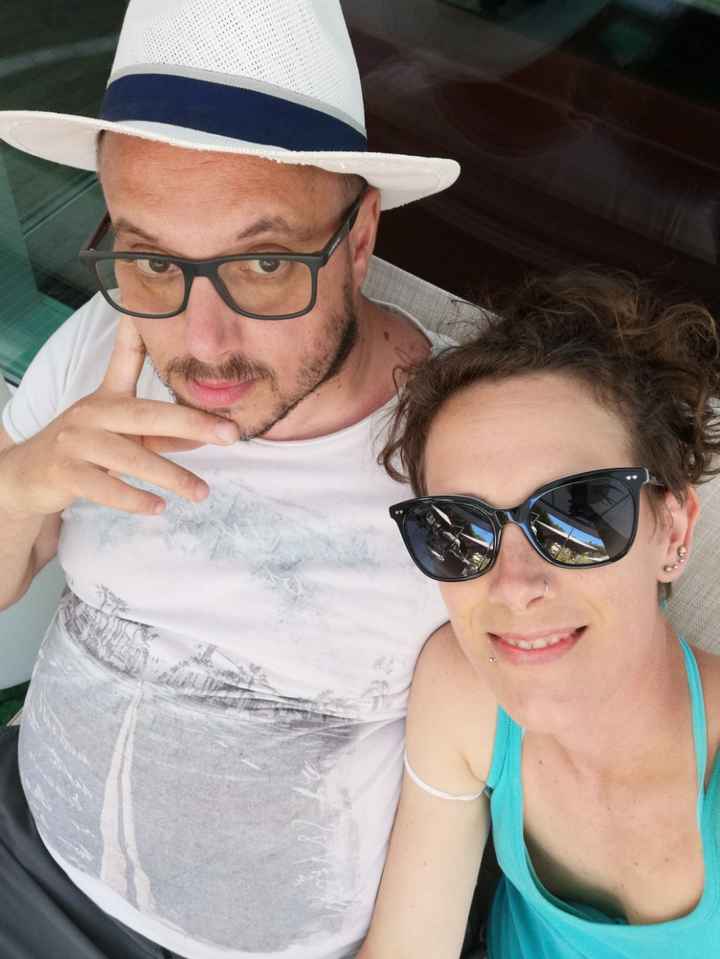 Postate una foto di voi due 👇 - 1