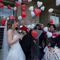 foto con palloncini rossi e bianchi