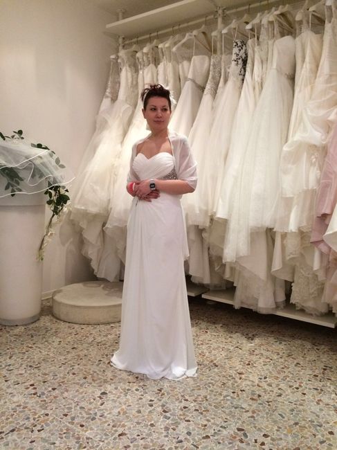 Questo é il mio abito e il vostro??? postate le foto!!!! - 1