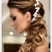 A chi piace questa acconciatura + trucco sposa? - 1