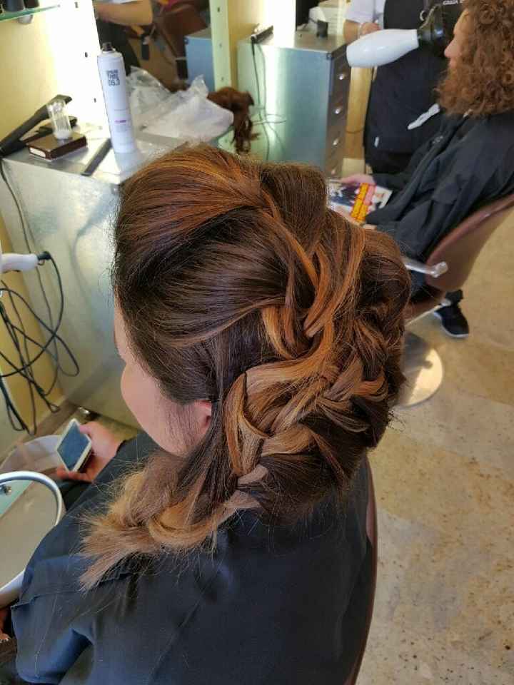 Acconciatura e trucco - 1