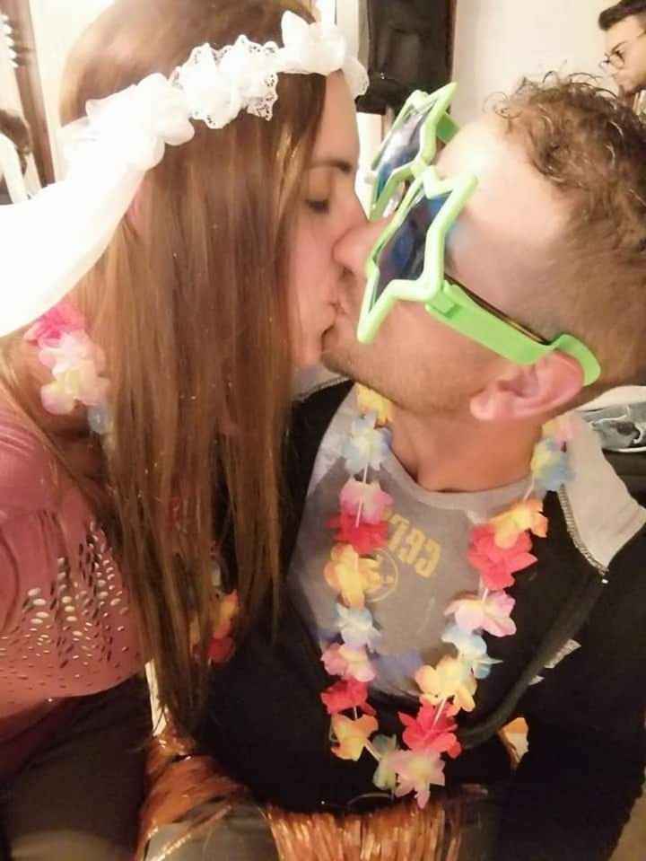 Piccolo giochino: postiamo i nostri baci da fidanzati - 2