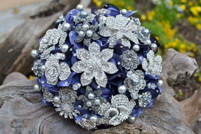 bouquet gioiello blu