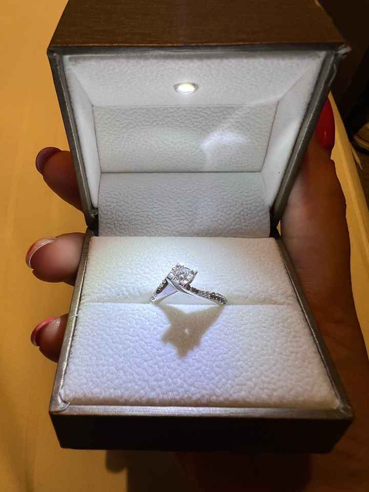 I vostri anelli di fidanzamento: vogliamo vederli! - 1