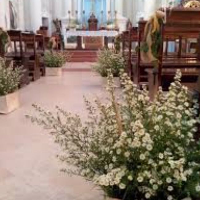 Allestimento in chiesa country chic 9