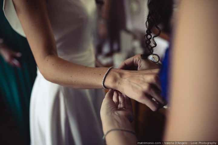 D) Bracciale