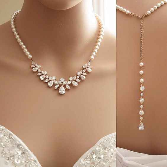 D) Collana