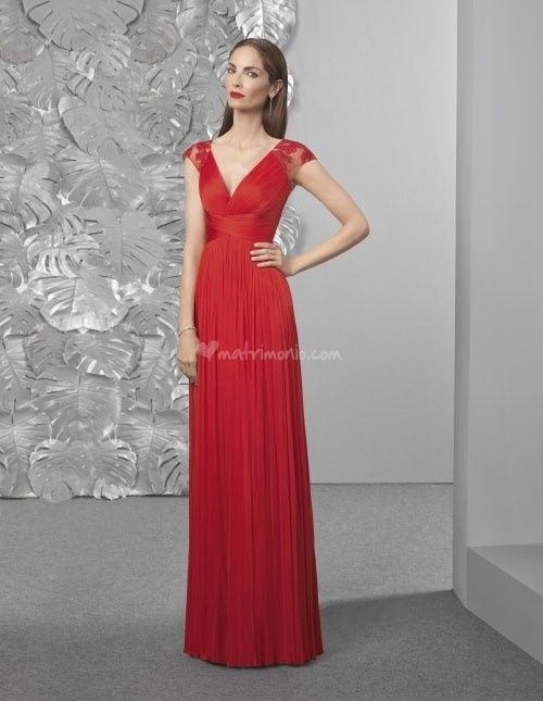 A) Vestito lungo Pronovias 