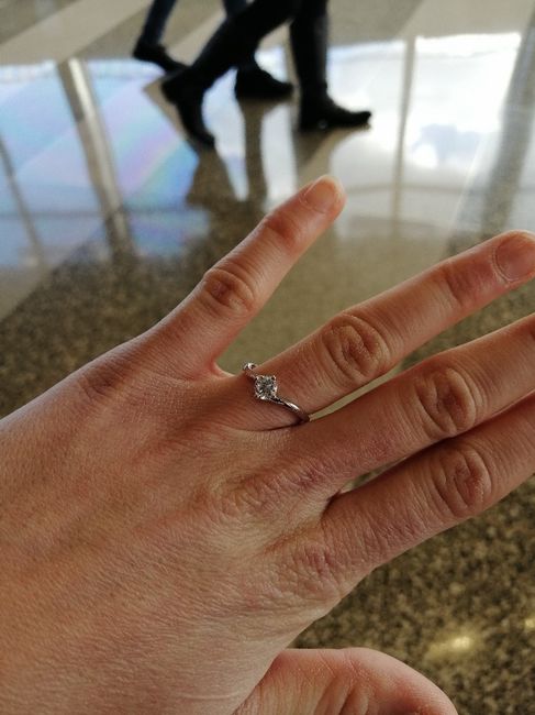 E ora mostraci una foto del tuo anello di fidanzamento! 10