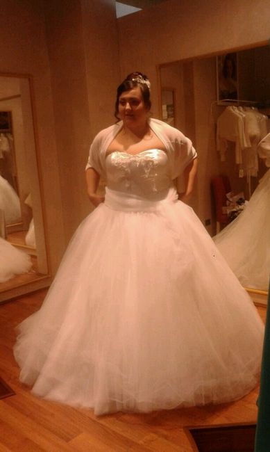 Questo é il mio abito e il vostro??? postate le foto!!!! - 1