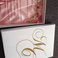 Partecipazioni tabloid segnaposti libro matrimonio plexiglass con tema arte - 1