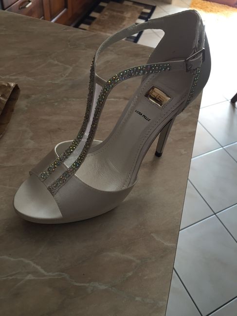 Sono curiosa di vedere le vostre scarpe. .. - 1