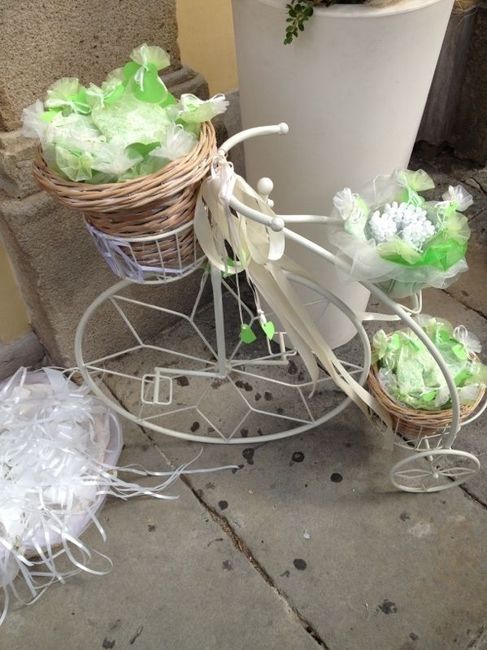 bicicletta con coni di riso