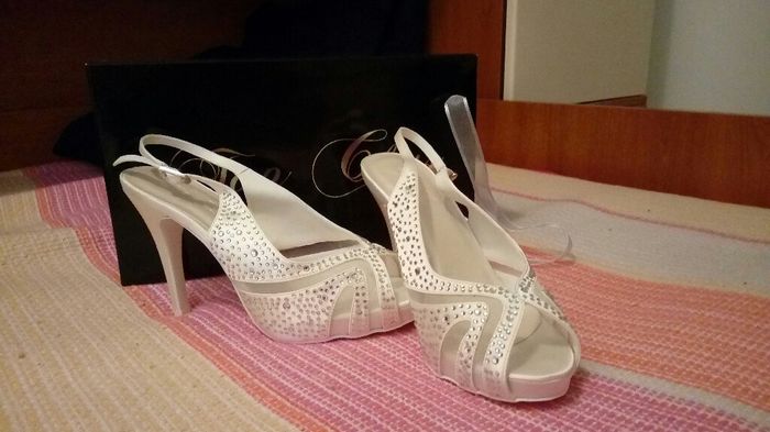 E scarpe furono... - 1