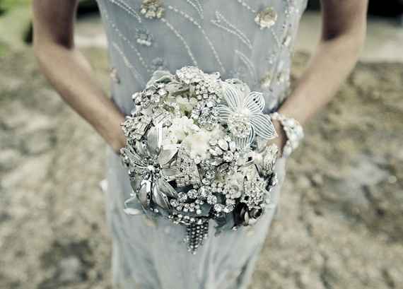 brooch bouquet