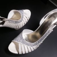 Quanto vi sono costate le scarpe da sposa? - 1
