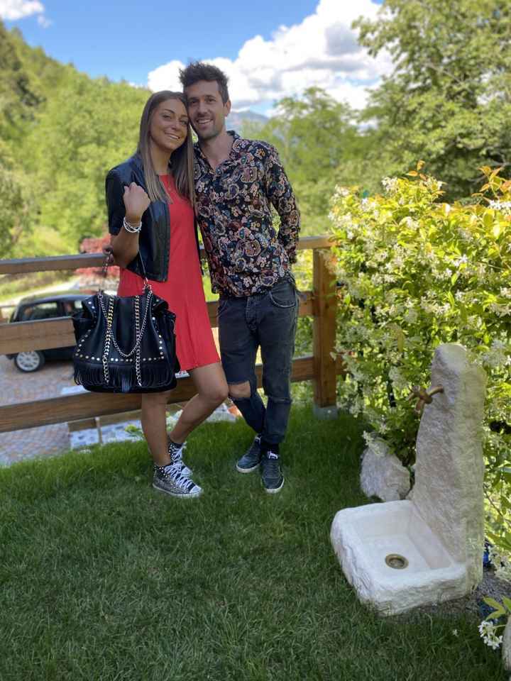 Postate una foto di voi due 👇 - 1