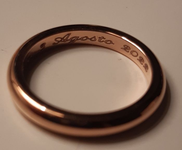 La vostra incisione nelle fedi come è? - 1