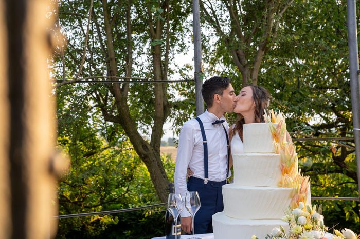 Torta nuziale, com'è e come era la vostra? 4